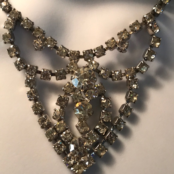 Vintage Rhinestone Necklace and Earrings Set EC - Picture 4 of 8